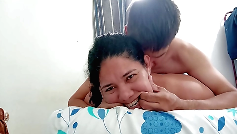 Indian amateur hd porn with hot brunette milf sucking