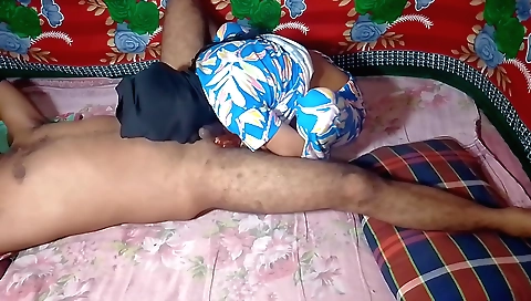 Indian blowjob video with a big tongue and a nice face
