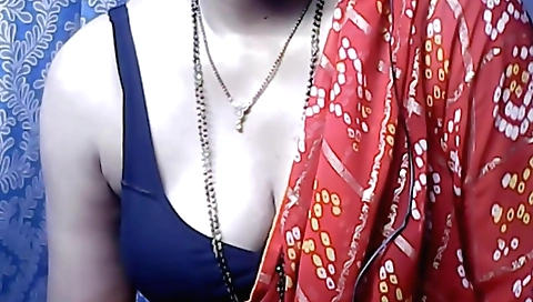 Indian hot stepmom has a sexy sex session with stepson