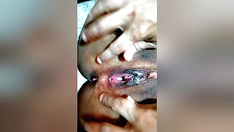 Amateur teen gets creampie in pussy in homemade porn