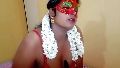 Indian nude naked porn video of a red saree naked woman