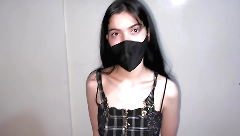 Indian girl is taught how to dance after a handjob