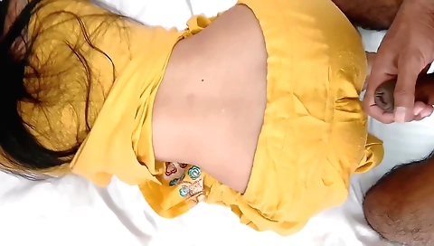 Indian girl gets fucked in her home in amateur porn