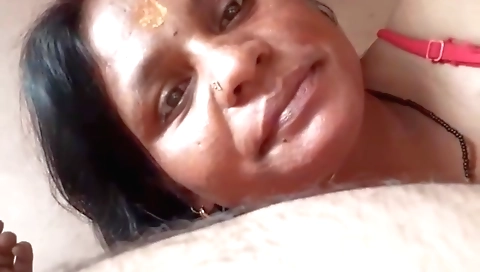 Indian mature sucking herself from her old partner in action