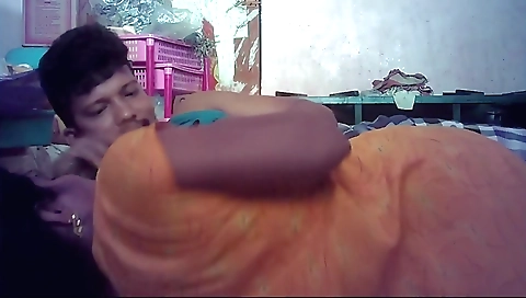 Indian housewife with big natural boobs enjoys a kinky sex