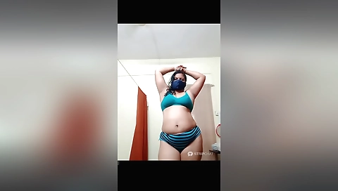 Indian brunette gets her pussy stretched out by her camera