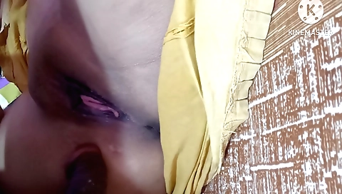 Indian housewife Gand chudai and her husband moti dick