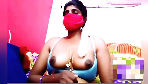 Sexy brunette girl has a very good mouth and a very good sex