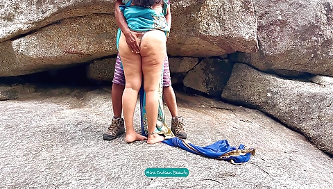 Indian woman with sexy ass is fucked hard outdoors