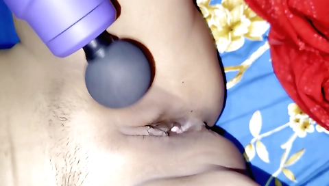 Indian amateur solo female uses a toy to get herself off