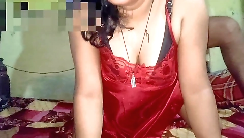 My amateur sex tape shows a hot brunette and big cock
