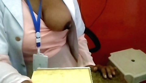 Indian milf fucked on the bed in a hot homemade vid