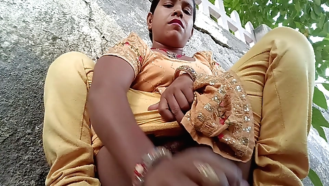 Indian teen with natural body and big tits is getting fucked