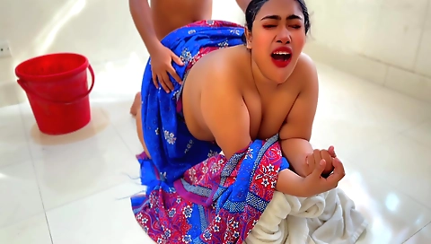 Bublie stepsister cleans and rides her stepbrother