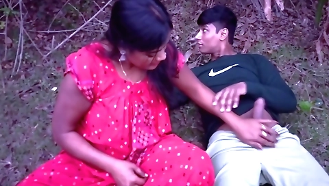 Indian brunette fucked in the jungle in amateur film