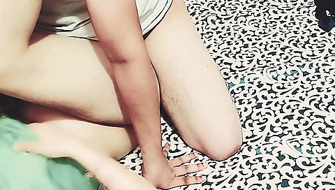 Indian webcam teen shows her natural body in front of camera