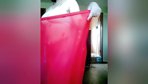 Busty Indian brunette masturbating in web camera vid