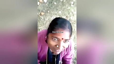 Indian brunette babe gets fucked in the sun by a guy