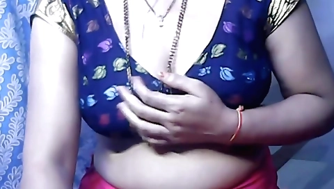 Indian amateur solo female porn with hot cunt sucking