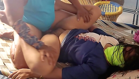 Indian chut chodne ka maja hi alag hai sex couple room