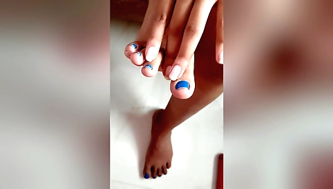 Foot fetish video made by an indian chick in amateur porn