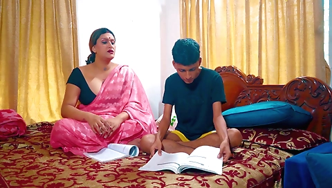 Indian girl teaches her stepson how to make love with him