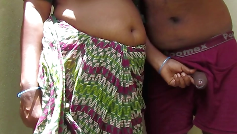 Indian bitch gets fucked in a hot way after a handjob