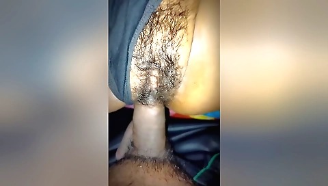 Indian hussy with hairy pussy makes me come in the shower
