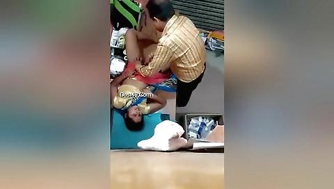 Indian brunette gets fingered and fingered by her doctor