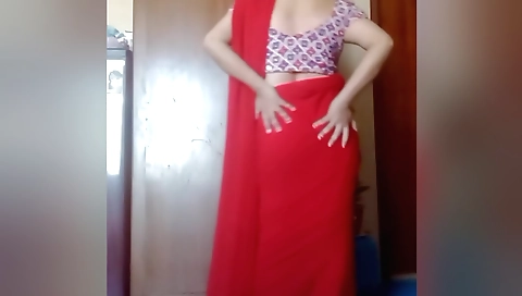 Hot amateur brunette masturbating in web cams video