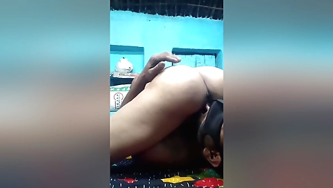 Brunette and devar bhabhi are doing it on a camera