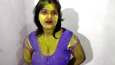 Indian holi scene with a chubby babe sucking a cock