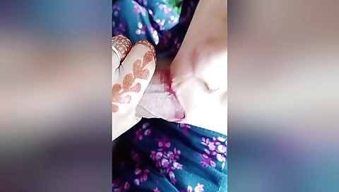 Indian brunette amateur sex video with close up clips