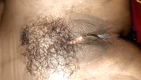Hairy wife shows her pussy and ass in homemade vid
