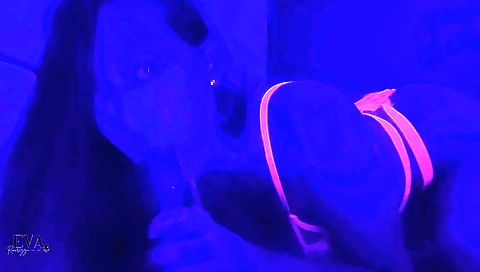 Indian girl plays with her beautiful body in a video