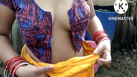 Indian housewife is fucking outdoors as a hardcore amateur porn