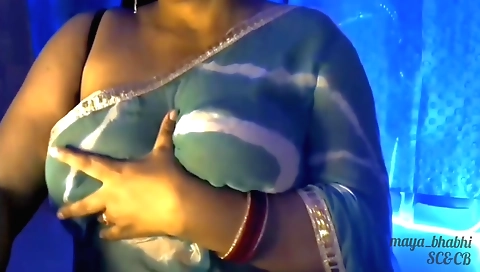 Blonde bhabhi gets bra and boobs shot for web cameras