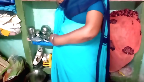 Indian solo female video with a sexy dress and skirt