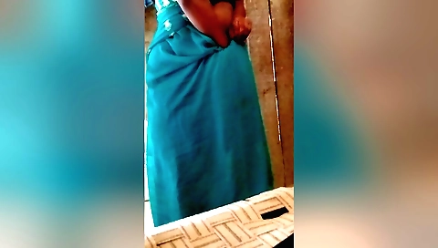 Hot bhabhi shekha shows her beautiful body on the cam