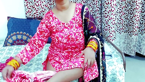 Indian stepmom seduces her stepson with her sexy video