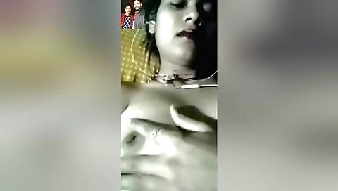 Hottest bhabhi shows her nice tits and pussy in a webcam vid