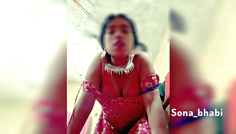 Sexy Indian babe with a curly hair and a sexy body in hot 65fps video