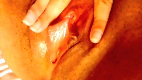 Latina girl with a really hot body enjoys a solo experience