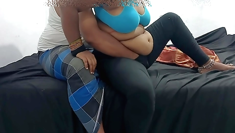 Amateur big booty porn video with her big tits babe