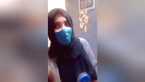 amateur sex video in hd show slut sucking on his cock