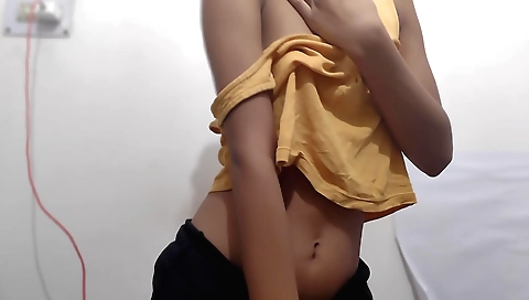 Solo female porn video of a woman with a small tits showing her pussy