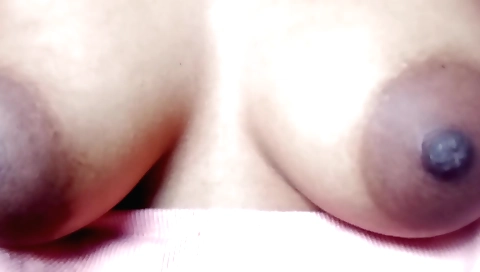 Stunning indian desi woman plays with her body in the kitchen
