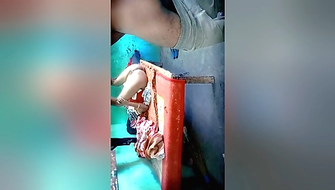 Indian sex video shows girl in desi villages and gets horny