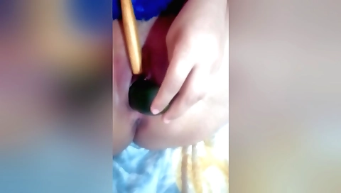 Indian girl with a sexy body is playing with her pussy