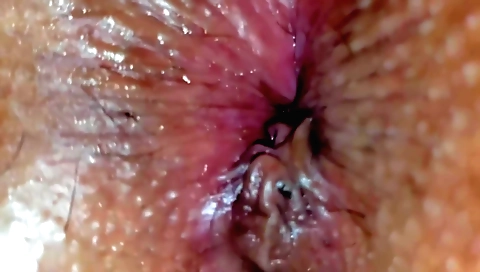 Indian hd porn video of a horny woman having her own dildo fucked